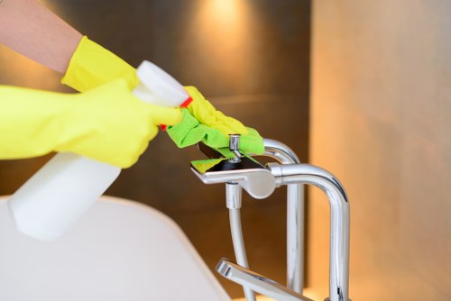 Professional oven deep cleaning in a KT6 home kitchen