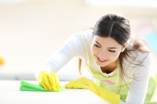 Professional cleaning support for KT6 flats and residential properties